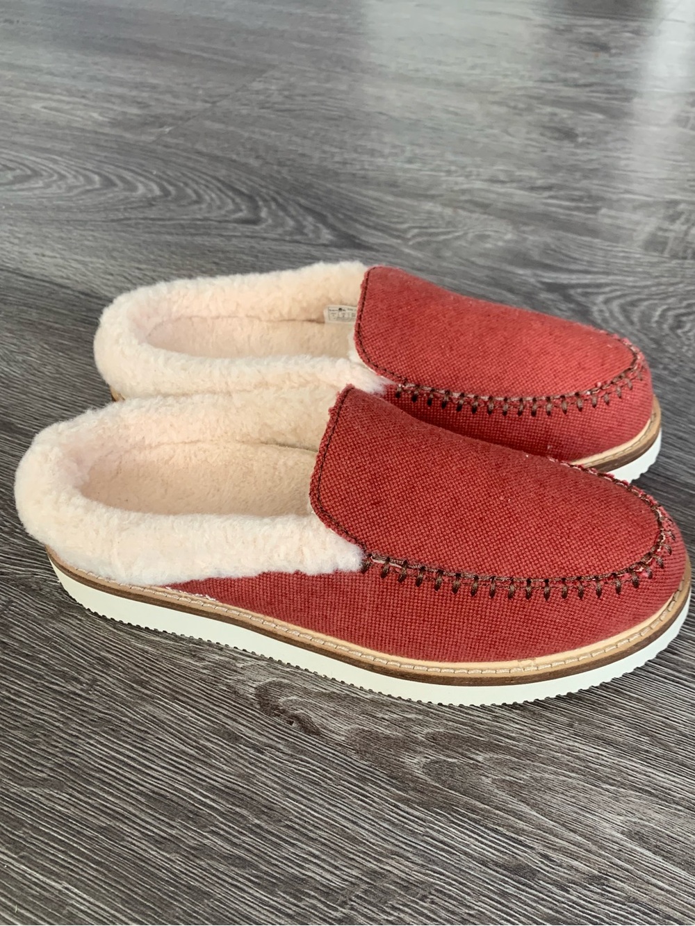 Sanuk Cozy vibe Slip-On faux fur Lined Women's Slippers
